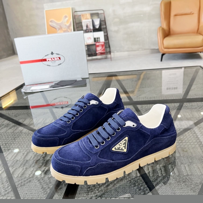 Pra*a casual shoes